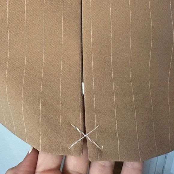 NWOT Express Editor High Waisted Pinstripe Pencil Skirt - Picture 8 of 9